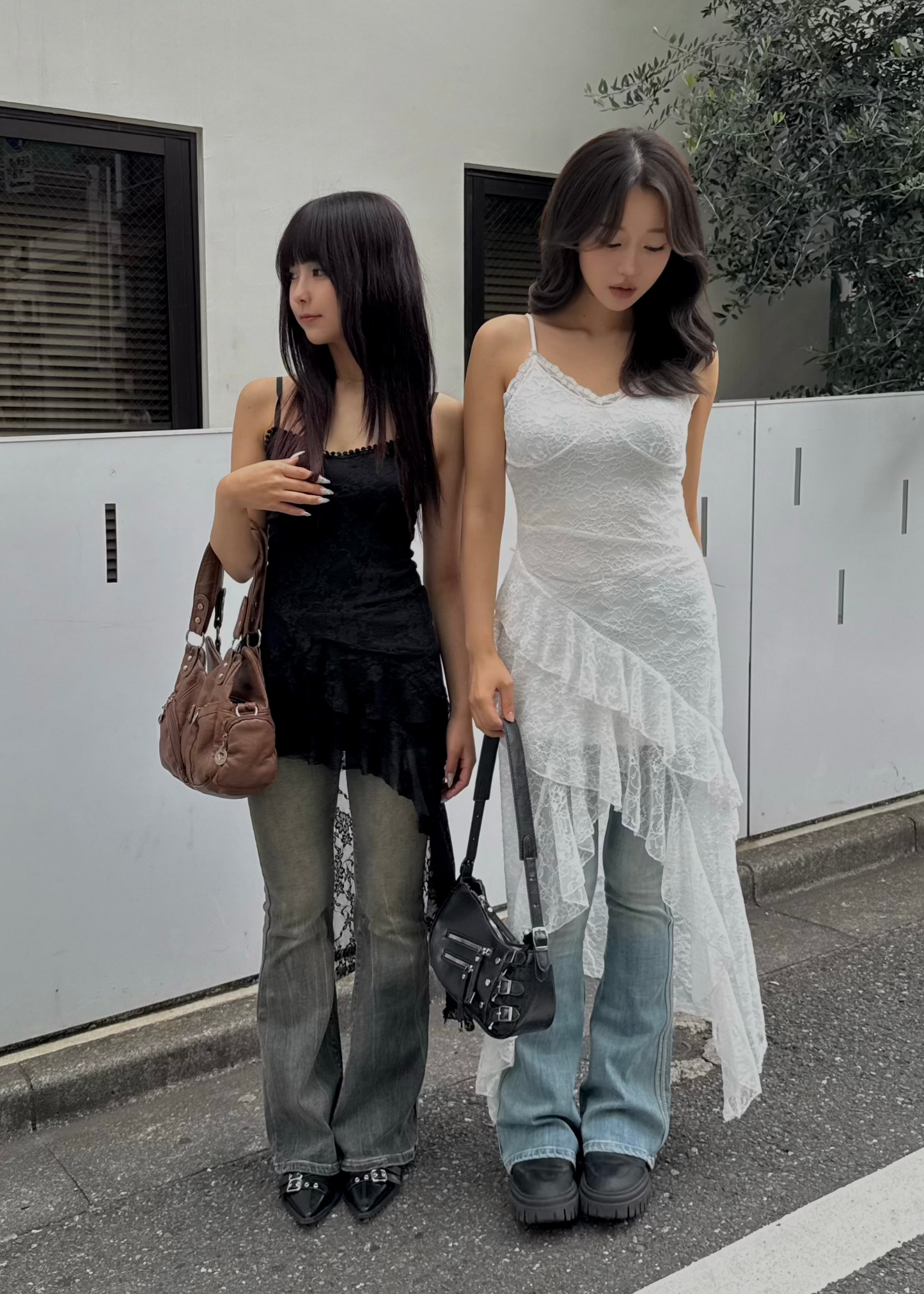 アシンメトリーブラックレースワンピース
