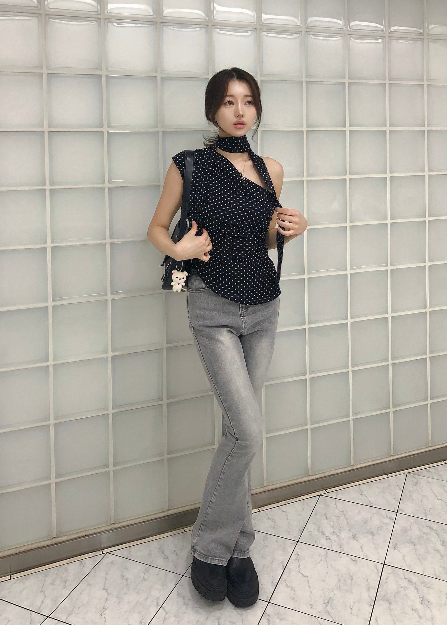 スモークグレーセミフレアパンツ