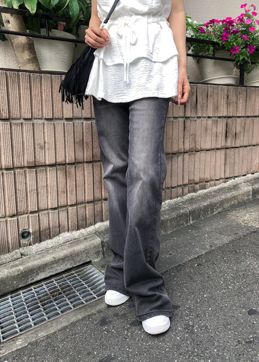 フェードグレーフレアデニム